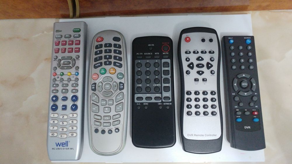 vand telecomenzi tv si dvr