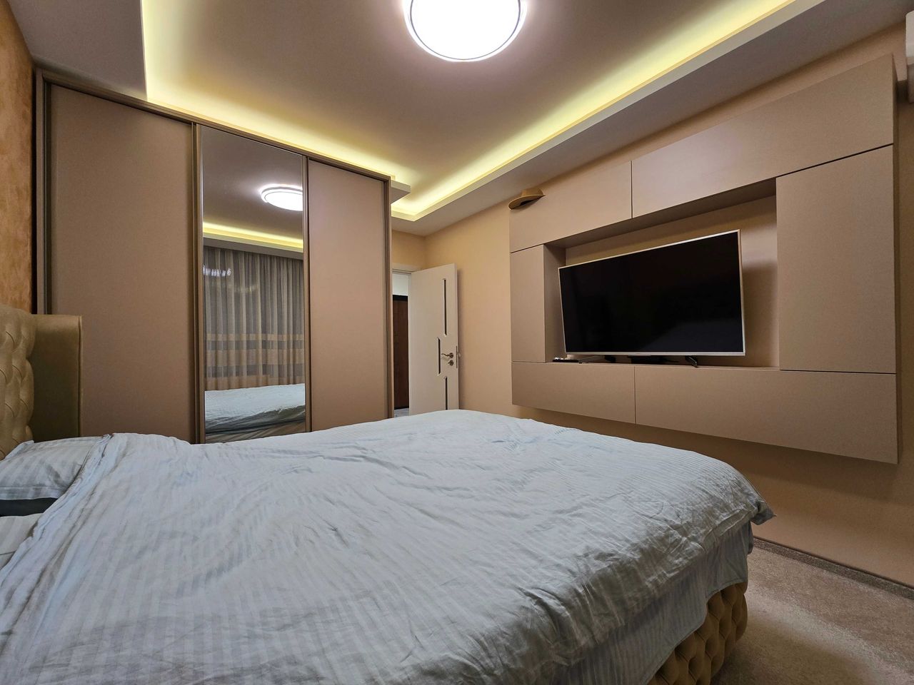Продава се Двустаен апартамент в София, Малинова долина - 65 кв.м за 2539 €/кв.м - Снимка #4