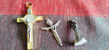 diverse obiecte de cult religioase decor