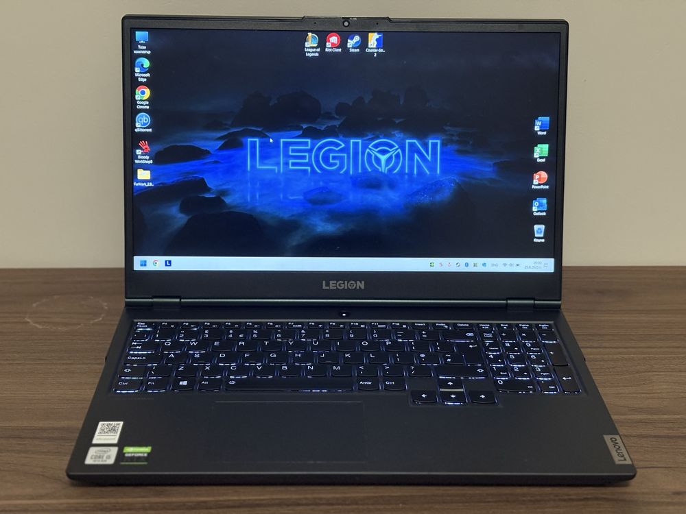 Геймърски лаптоп Lenovo Legion 5