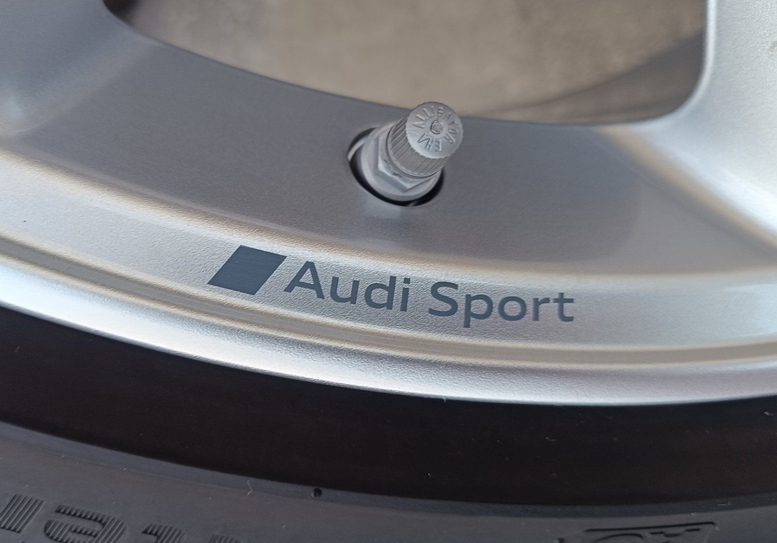 Оригинални джанти с гуми зимни 21 цола Audi A7 S7 A8 S8 Rs6