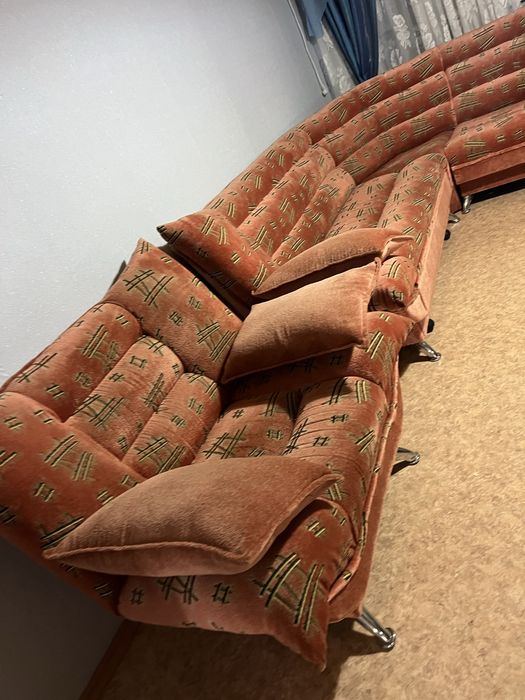 Диван в хорошем состоянии