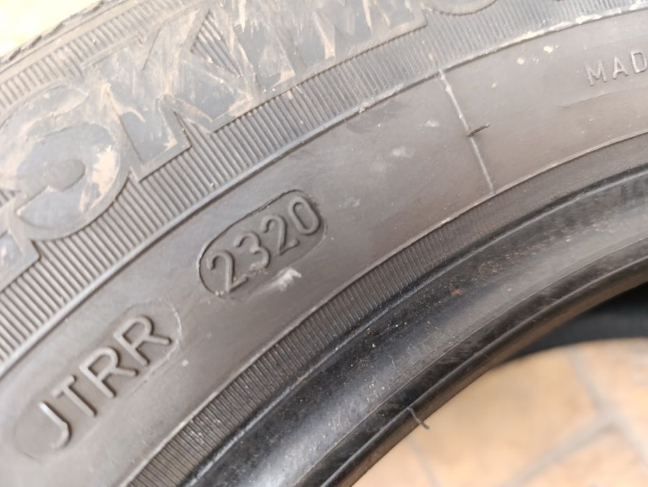 Зимни гуми Sava 195/65/15-8мм.