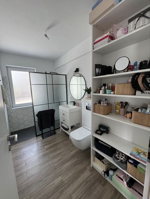 Apartament retras 3 camere vanzare