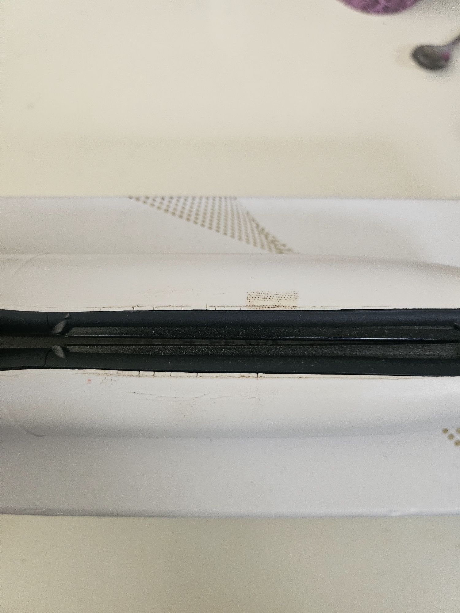 Продавам професионална преса за коса ghd platiinum+