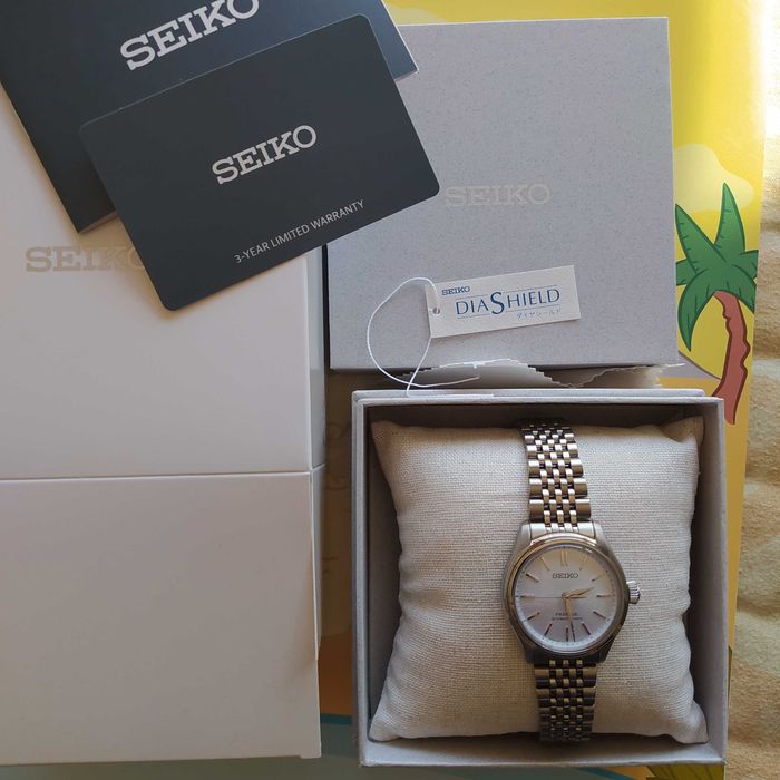 Колекция унисекс часовници SEIKO