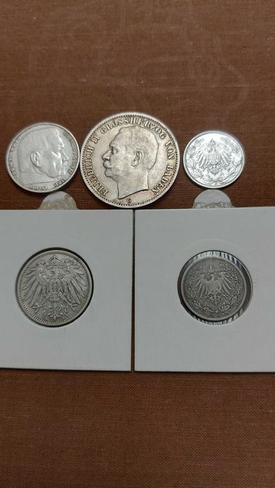 Monede vechii de argint