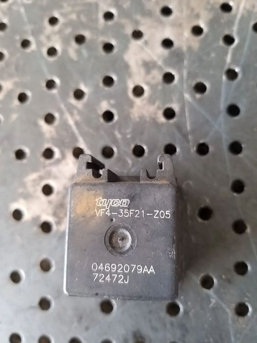 Releu bujii 2.0 crd dodge journey vf435f21z05 04692079aa 72472j