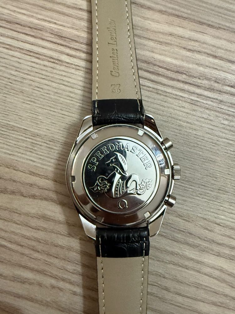 Часовник Omega Speedmaster