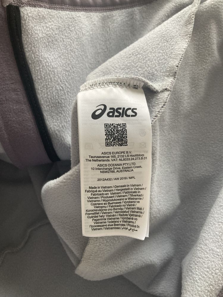 Asics (неразличима от нова) горница