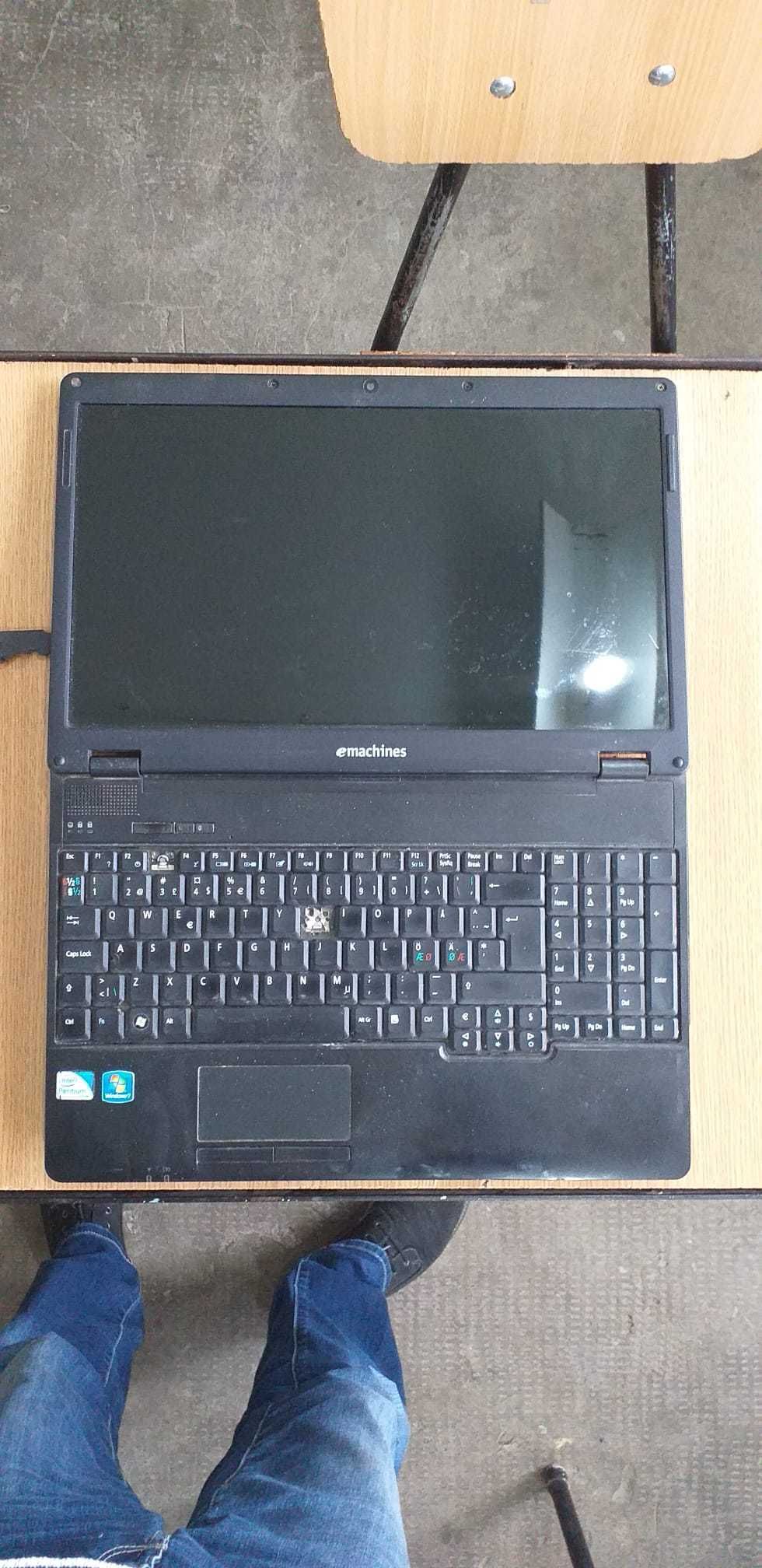 Display Laptop Acer 17 inch si laptop emachines pentru piese