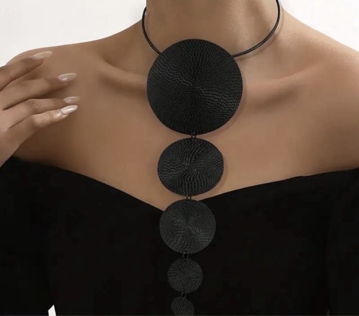 Продам ожерелье с серьгами