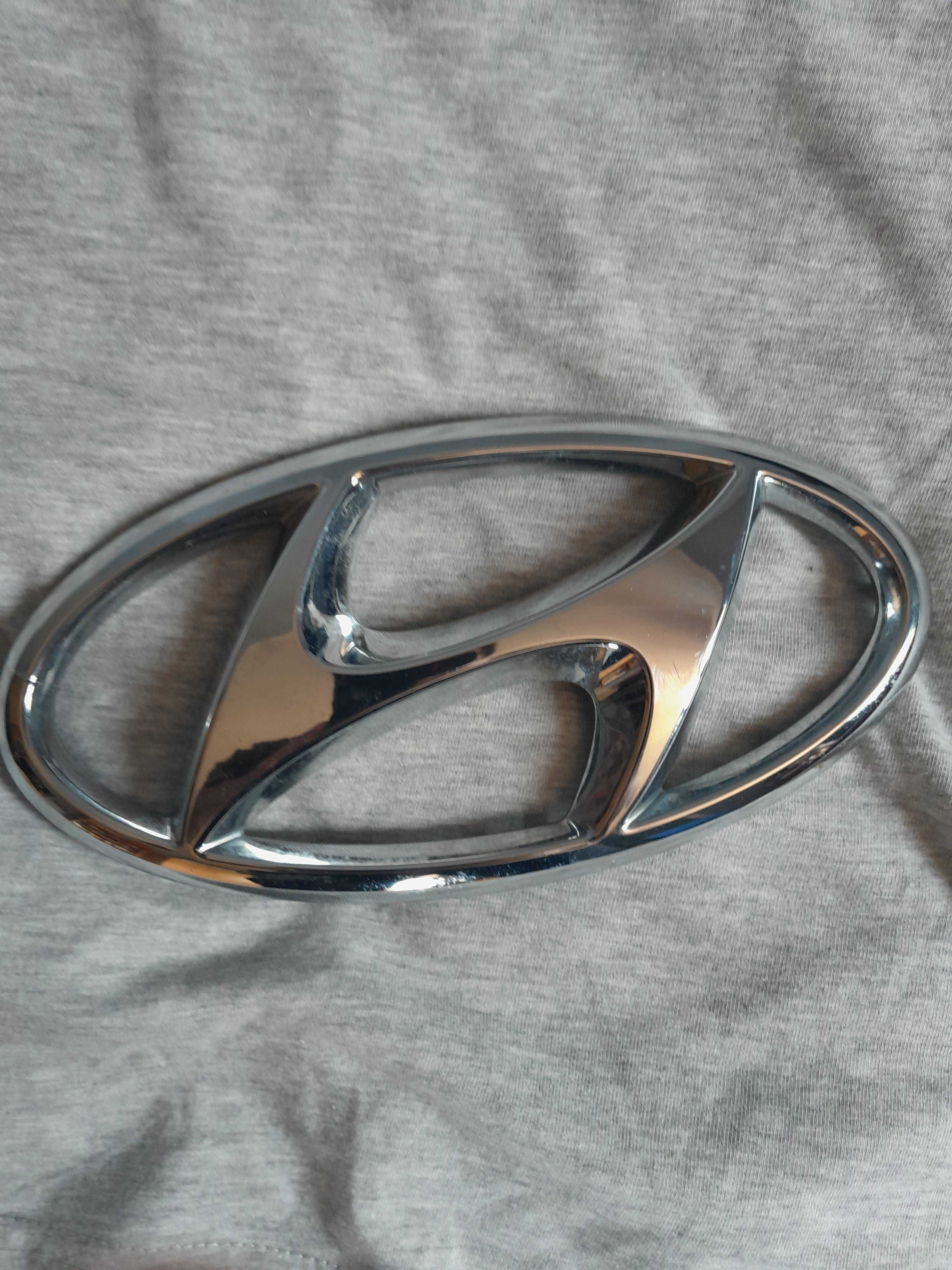 Авто Емблема Hyundai