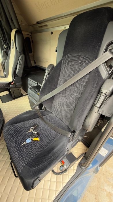 Vand Mercedes Actros + Semiremorca Schmitz