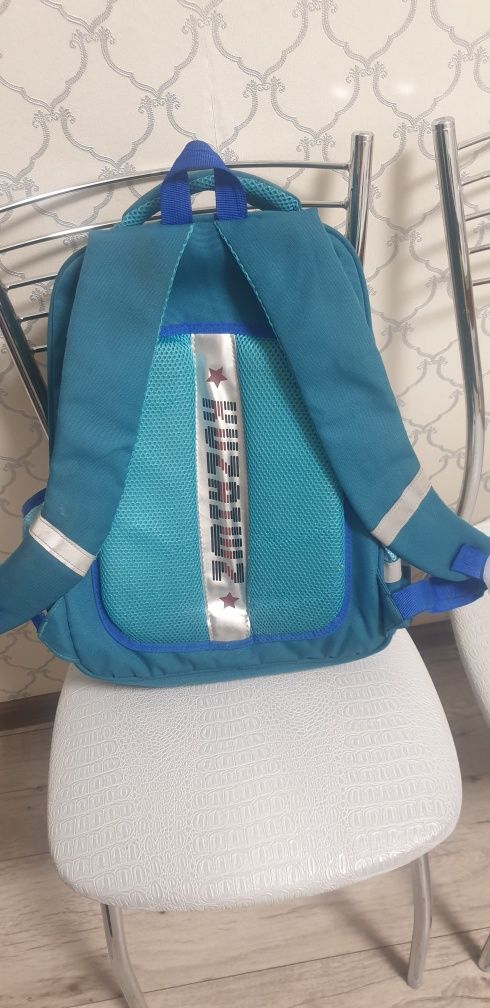 Продам школьный рюкзак