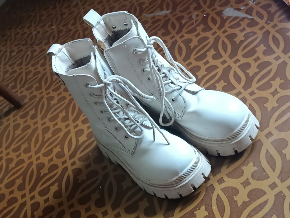 Продам ботинки в отличном состоянии