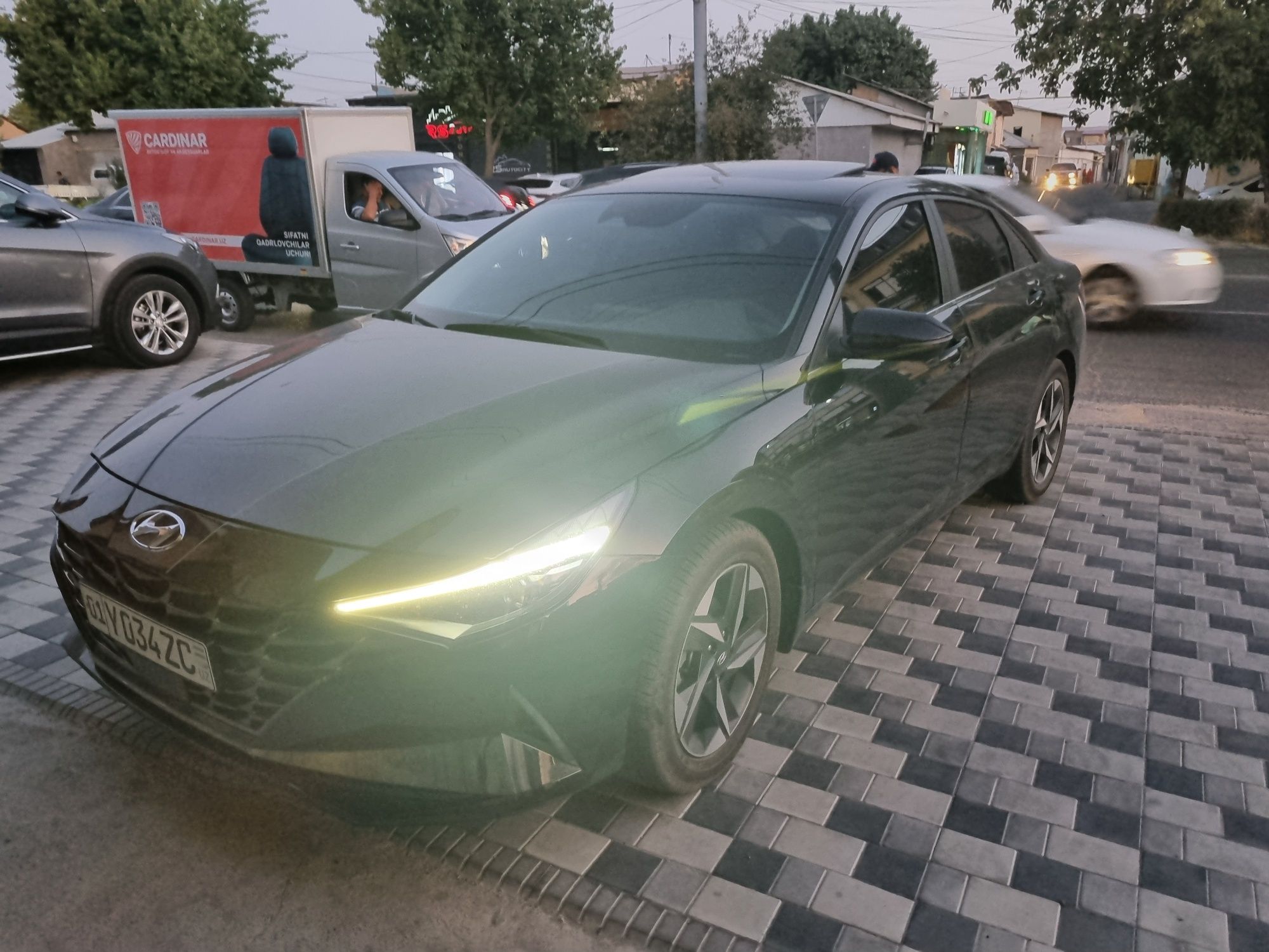Elantra kraska toza xolat yaxsh  rasxod 100km ga 8_9 litr