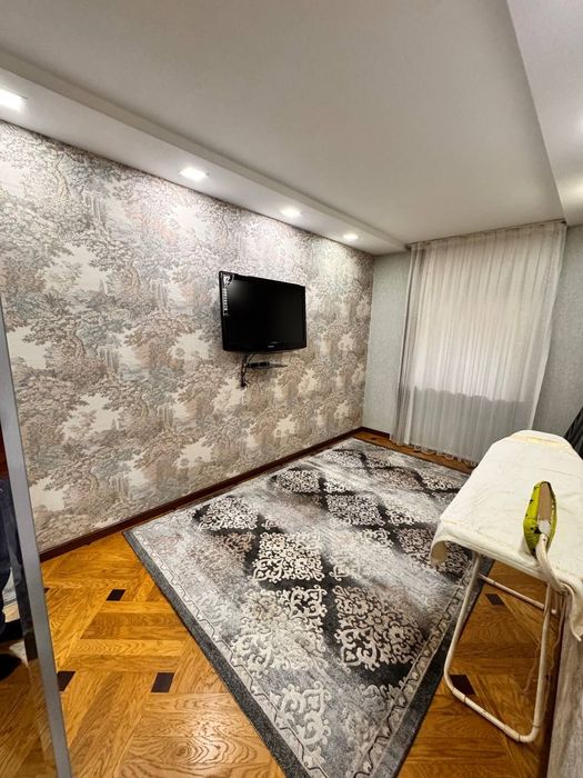 4 комнатная ЦУМ метро Космонавтов Дружба народов