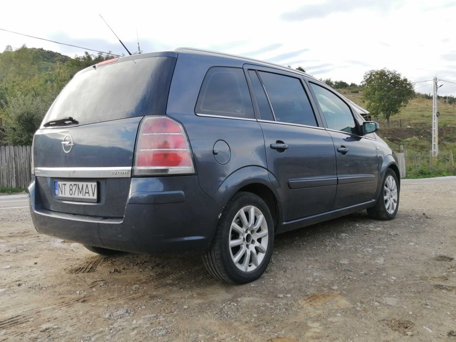 Vând Opel Zafira B 1.9 cdti 150 CP