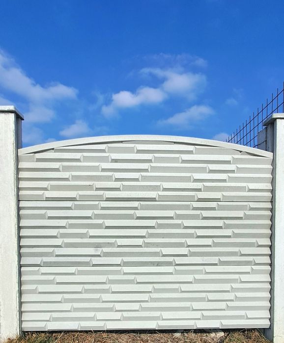Gard / Garduri si Stalpi de Gard fabricate din beton armat