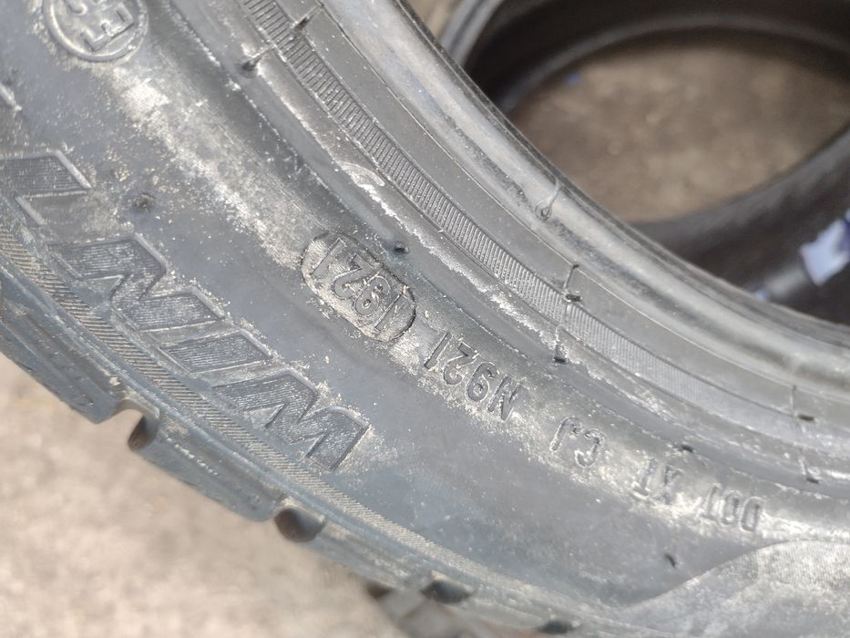 Нови 2бр.225/45/17 Pirelli WS3 dot3821