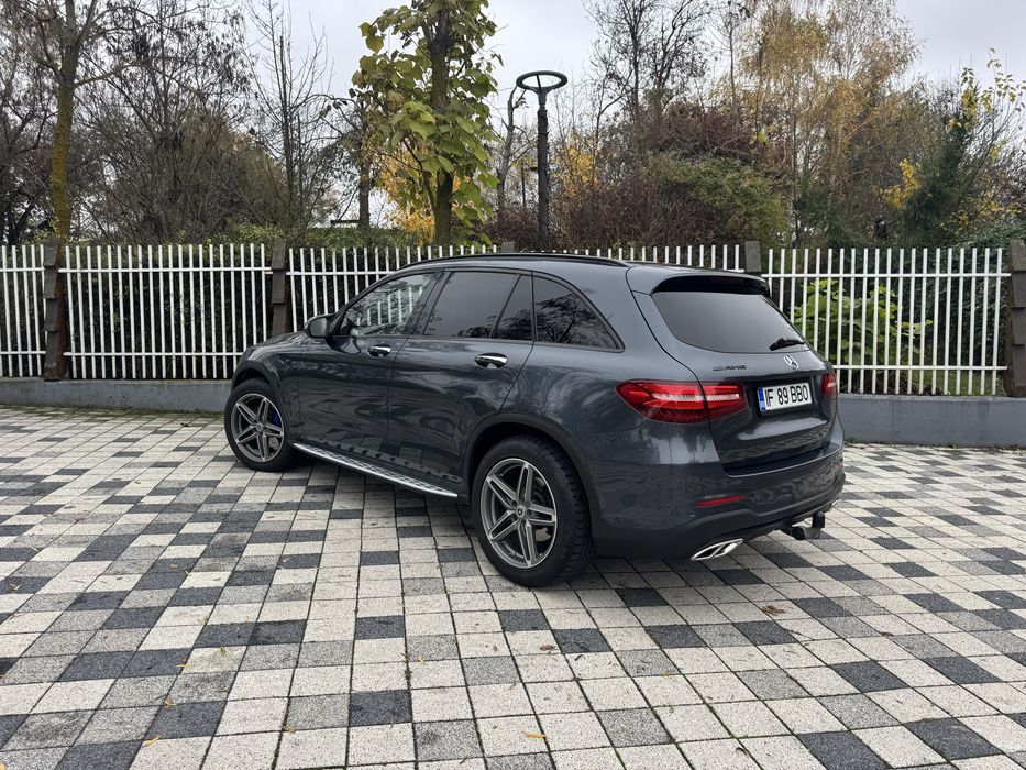 MercedsBenz//220D//4Matic//AMG//Panoramic//Alcantara/NaviMare//CarPlay