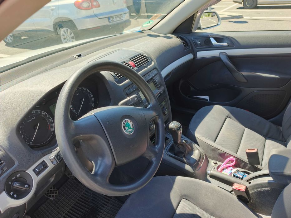 Vând skoda Octavia 2