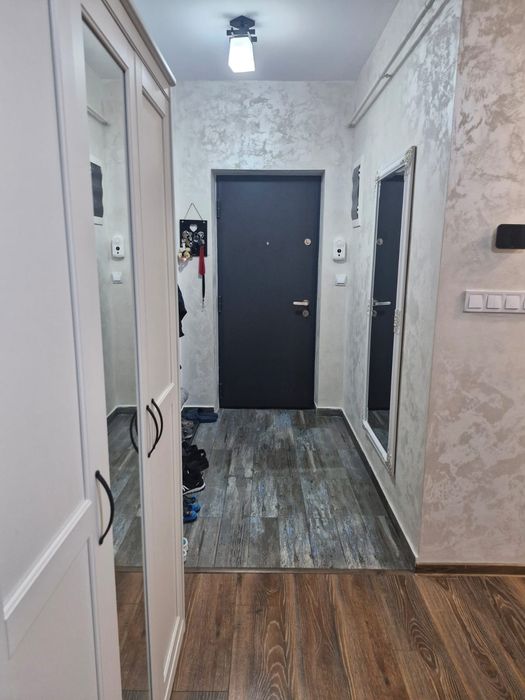 Apartament 3 camere mobilat si utilat la parter