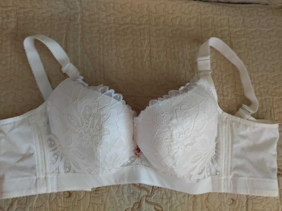 Бюстгальтер новый 46/105