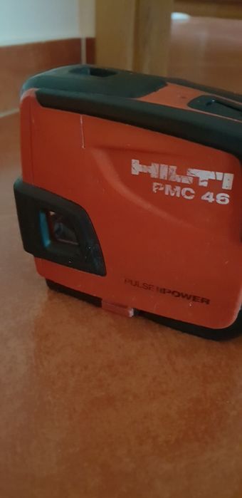 Nivela laser hilti cu linii rosii