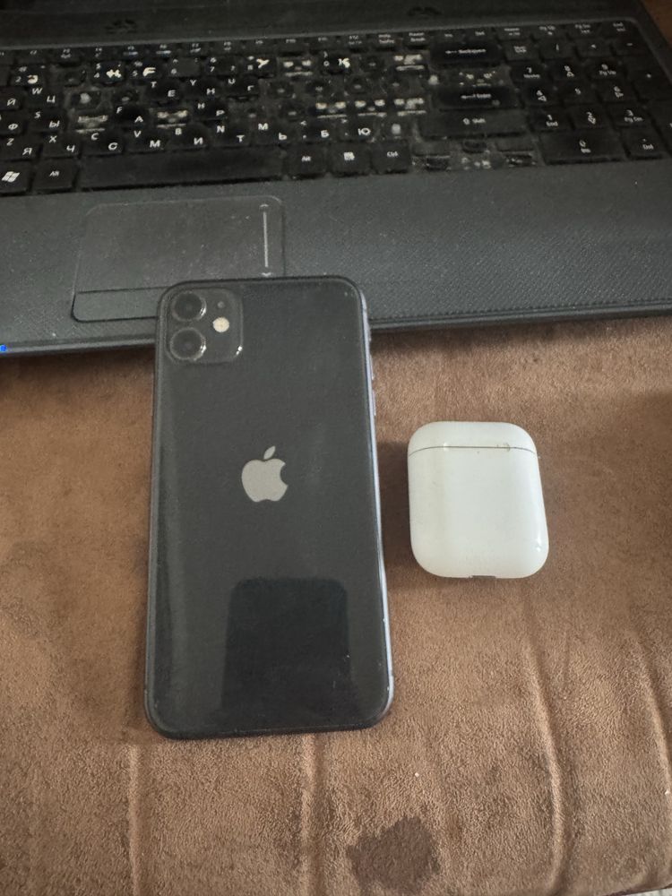 Продам айфон 11 +айрподс оригинал
