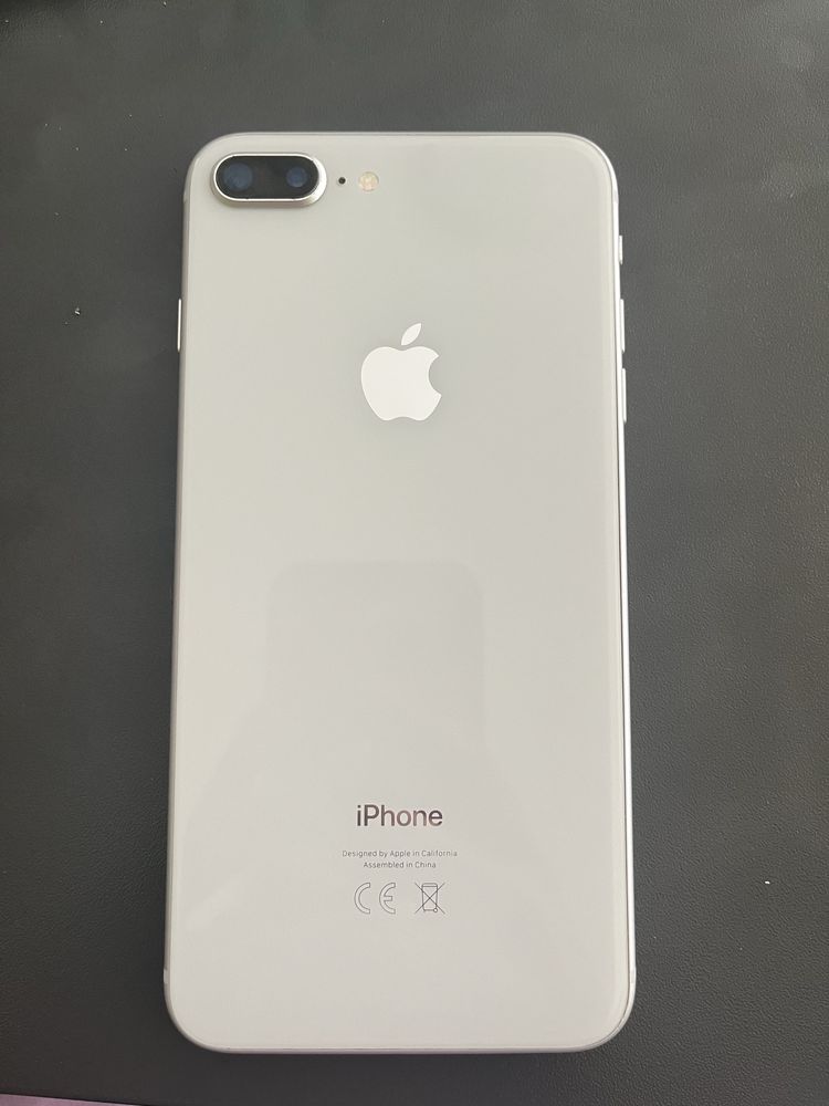 Iphone 8 plus в перфектно състояние