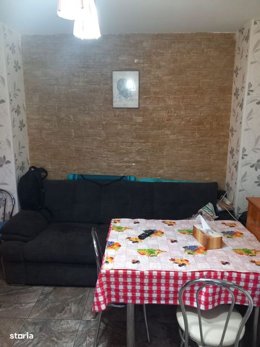 Garsoniera decomandata ,Zona Far