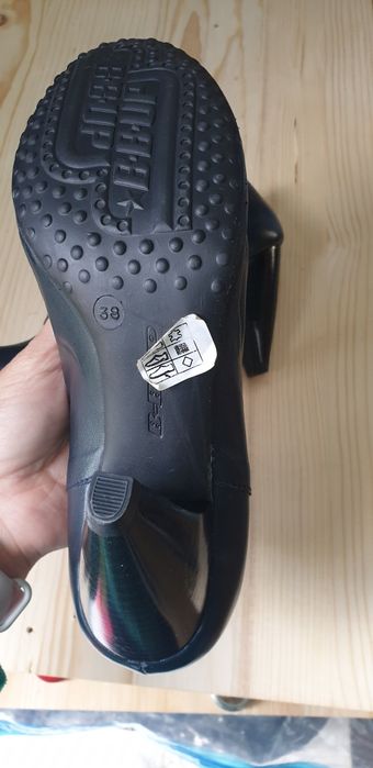 Pantofi belumarin piele