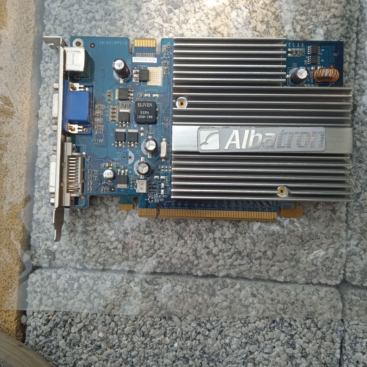 Видеокарта Albatron.