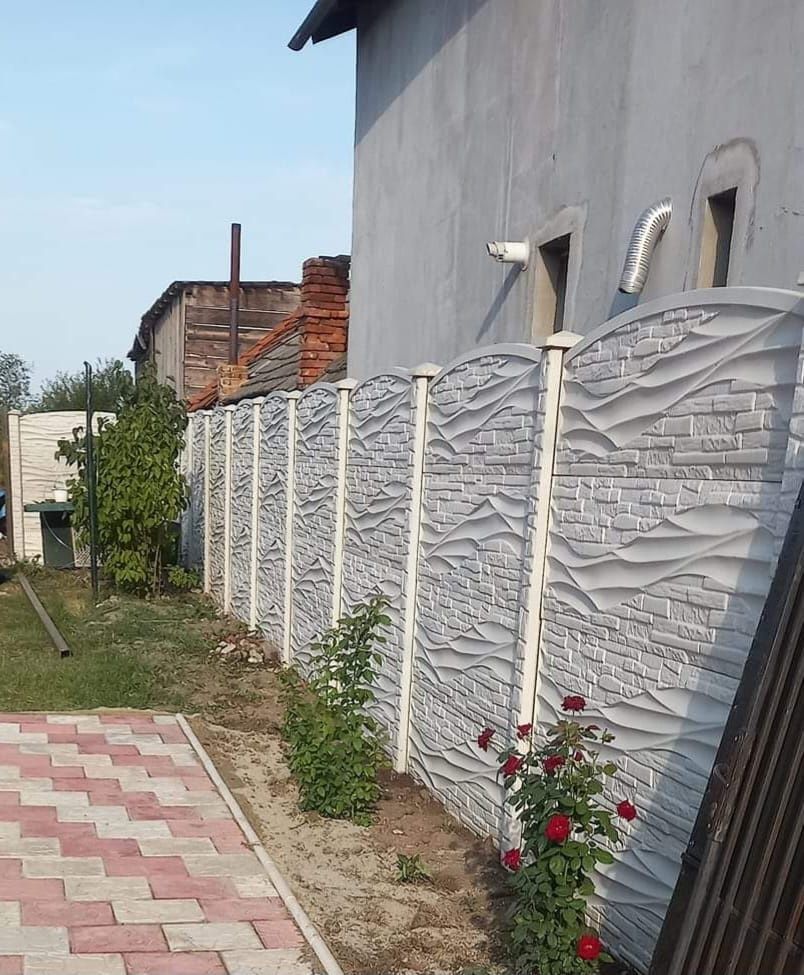 Garduri din beton armat comprimat placi de gard stalpi beton