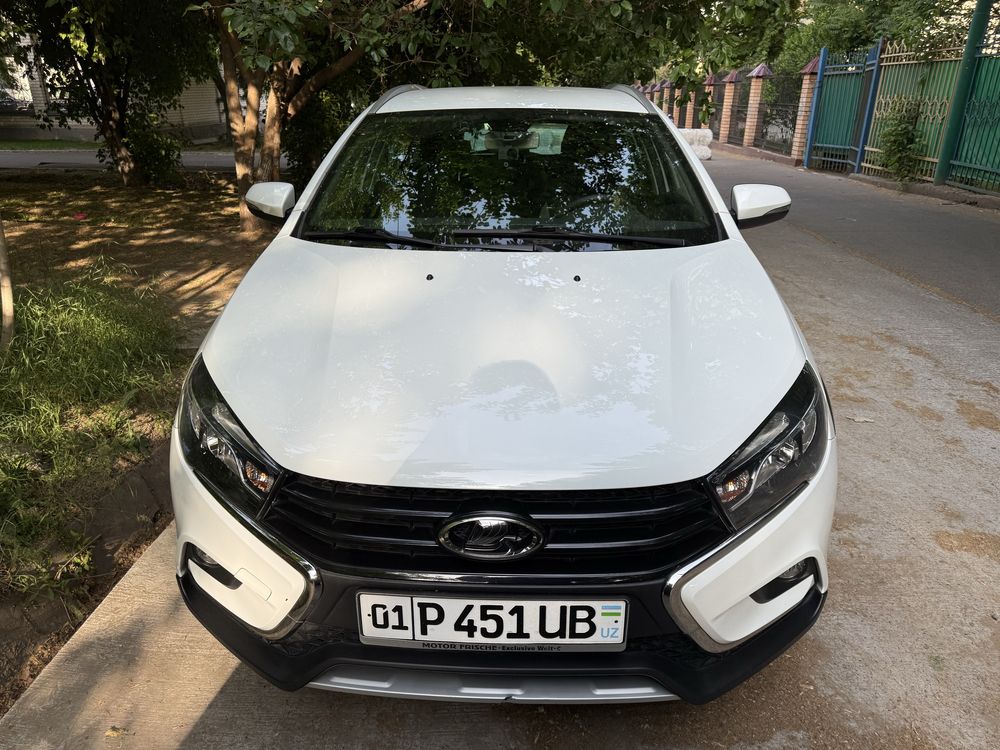 Продается Лада Веста Кросс 1,8