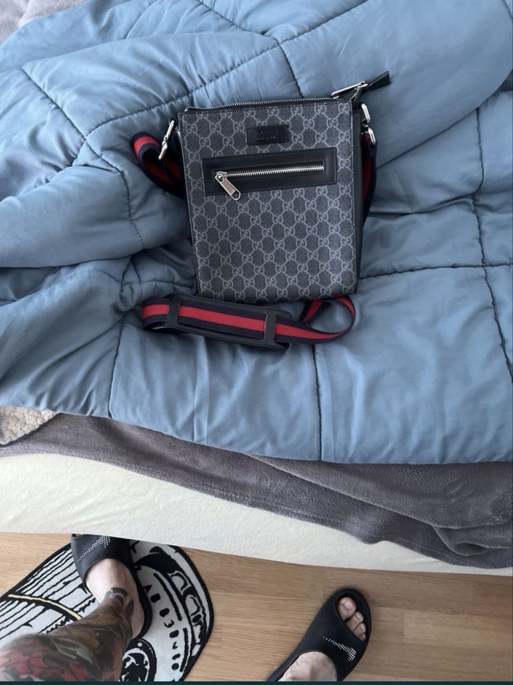 Gucci messenger bag