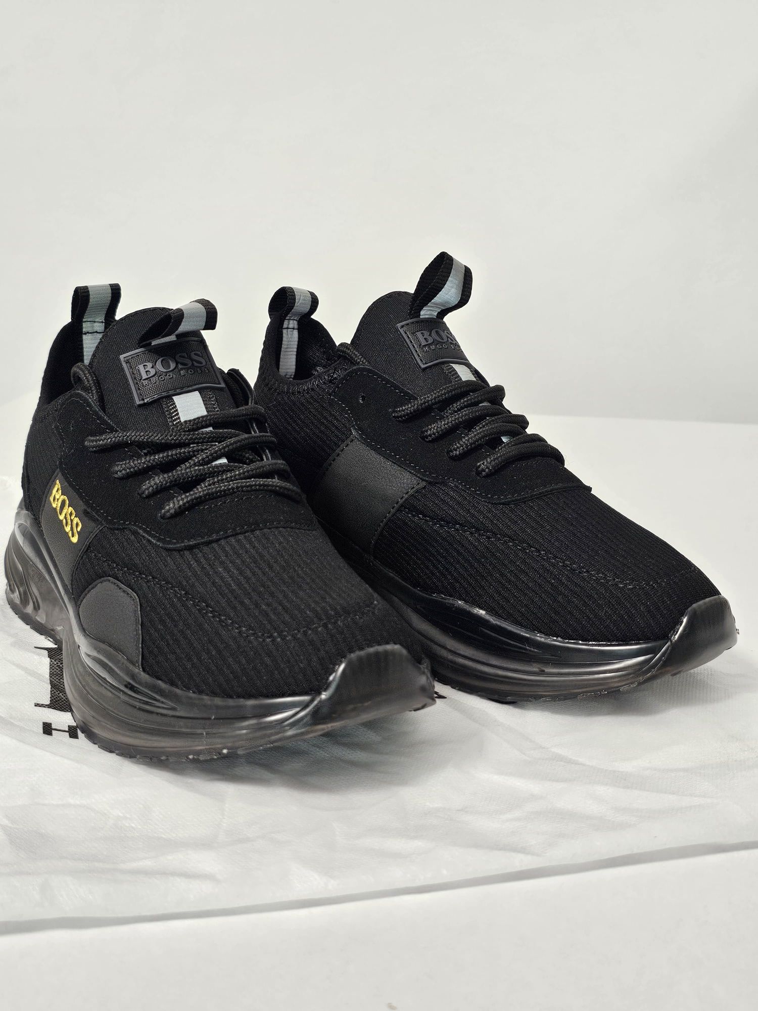 Adidași Hugo boss