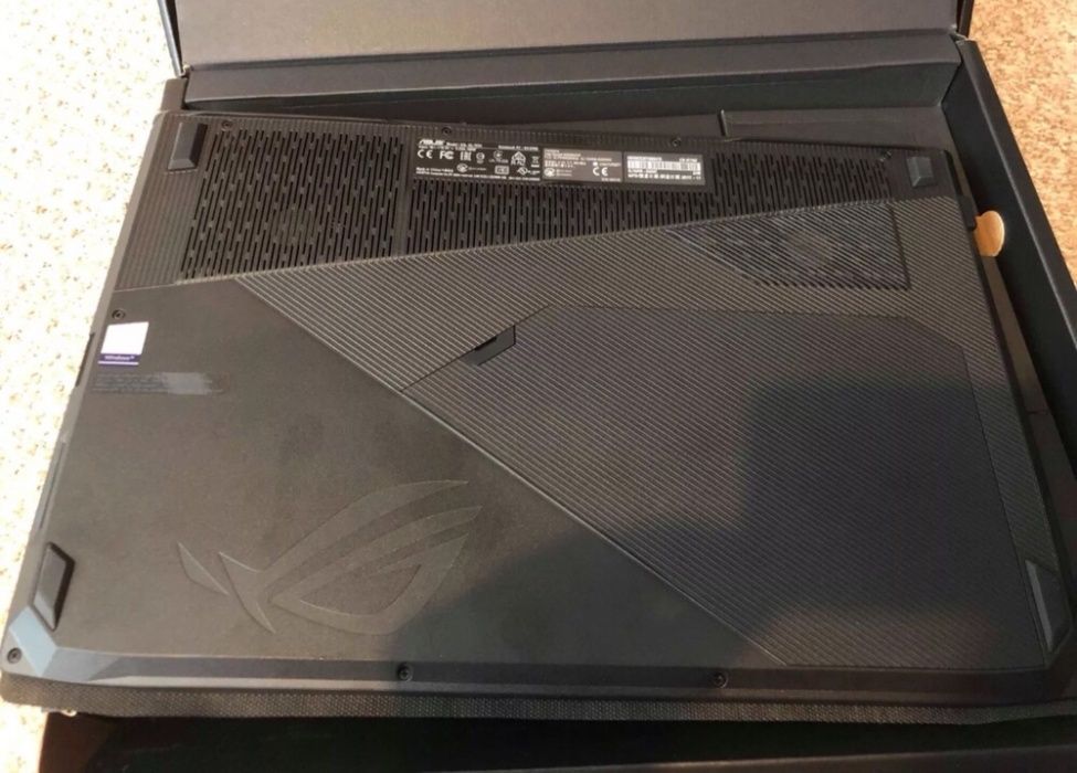 Asus Rog Strix scar edition 703 vm