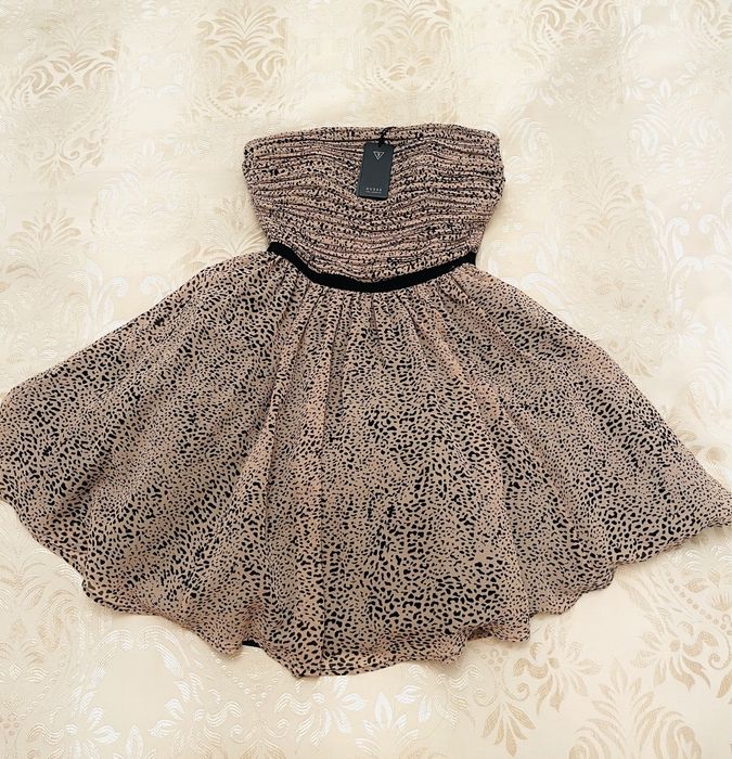 Rochie originala Guess cu etichete de ocazie, Revelion, casual