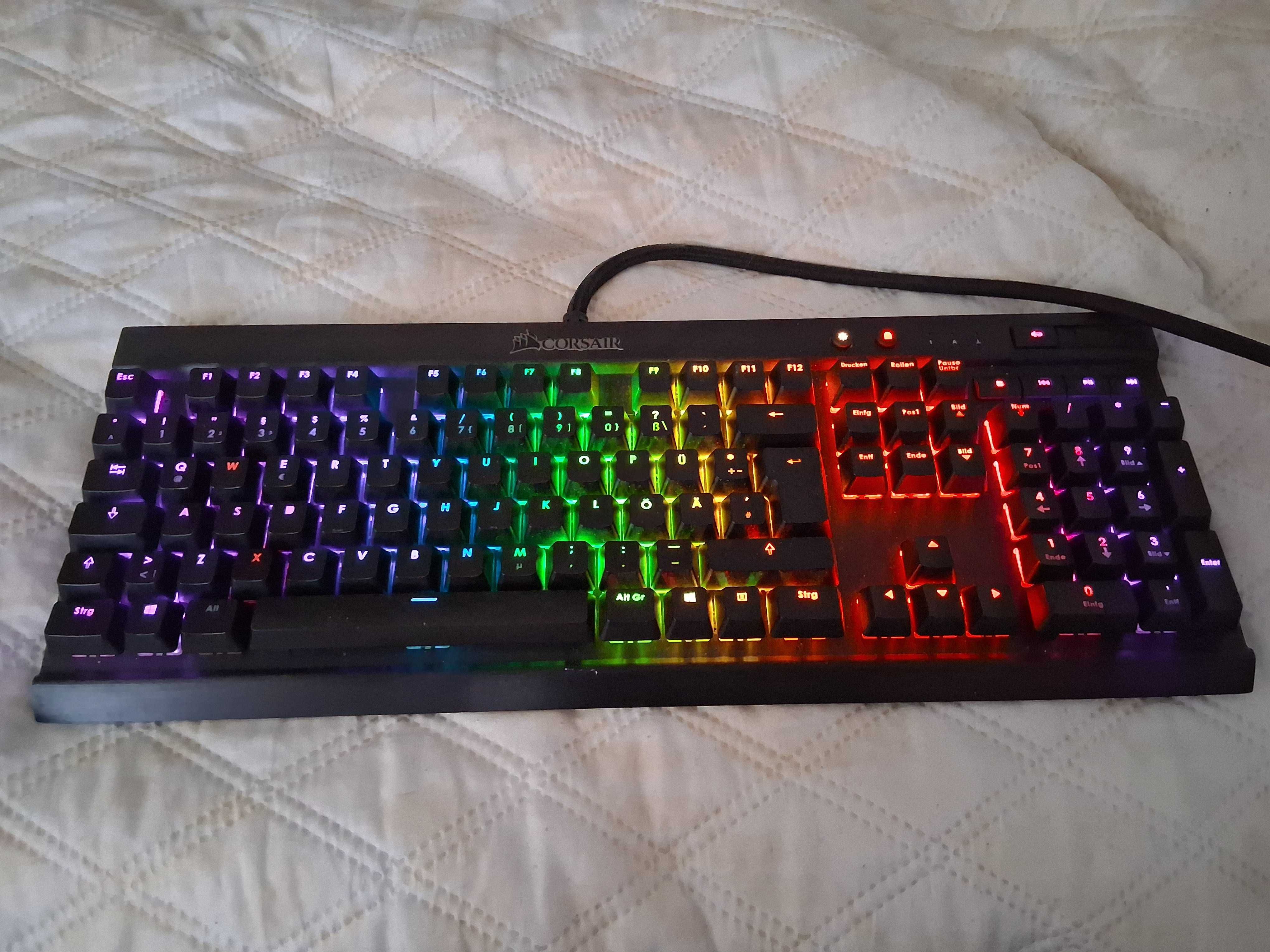 Клавиатура Corsair K70 RGB