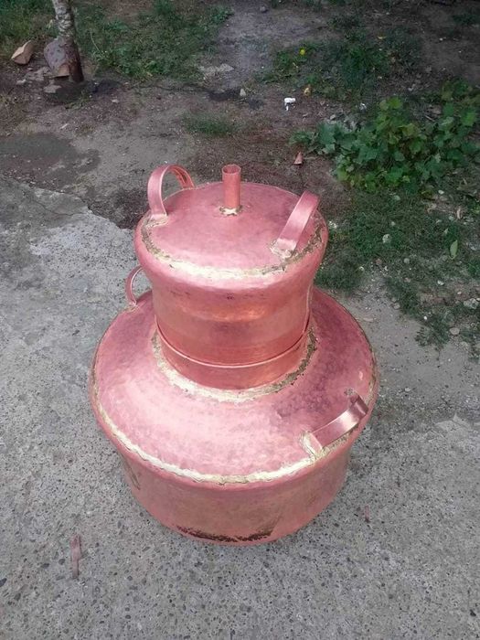 Vand Cazan de tuica din cupru (arama) de diferite modele si dimensiuni