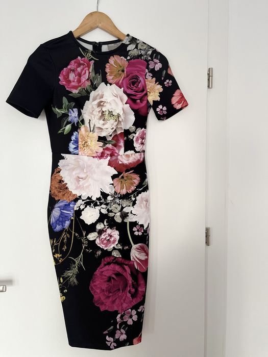 Rochie cambrata Asos