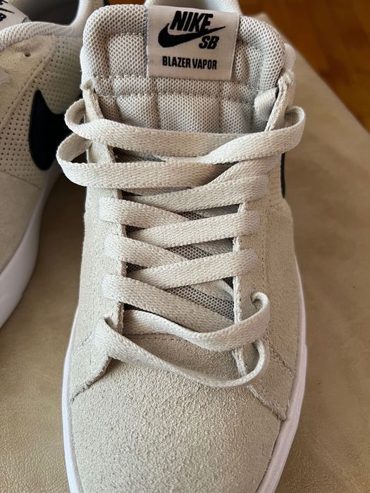 Vând adidași Nike