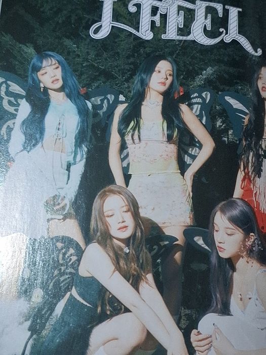Фотоальбом с к-поп группой (G)i-dle