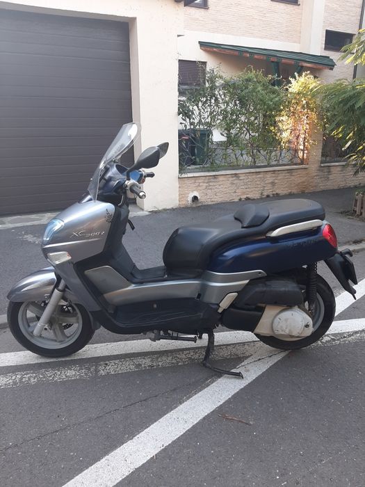 Scuter yamaha 300