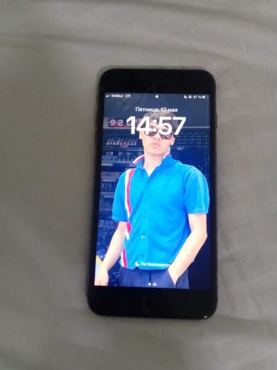 iphone 8+ 64 Gb korobka yoq paspor kopiya beriladi