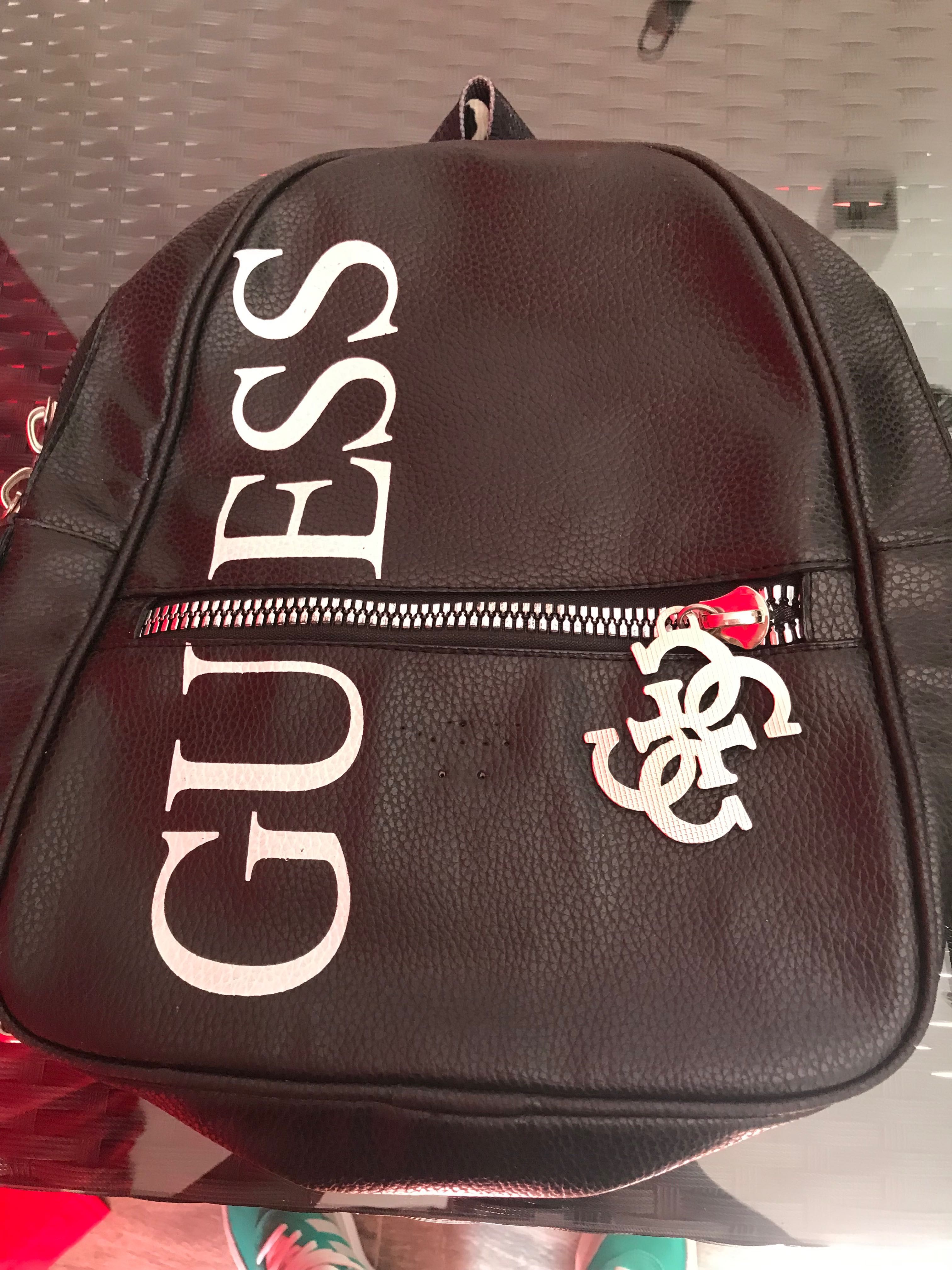 Rucsac Guess ca nou original din piele