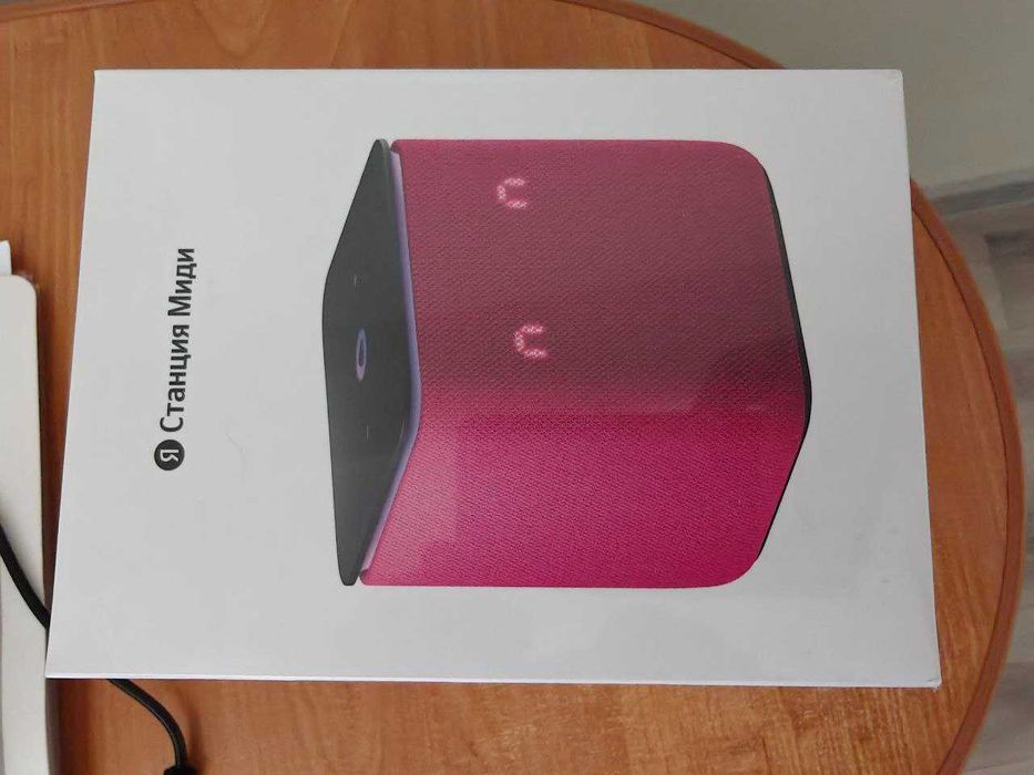 Яндекс станция Миди